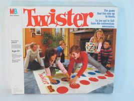 Twister 1986 Board Game 100% Complete Near Mint Condition Bilingual Rare @@ - $19.59