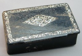 Antique Georgian Papier Mache Black Lacquer MOP Chip Snuff Trinket Box - £24.12 GBP