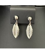 Vtg Silvertone Leaf Clip On Earrings (J160) - $109.99 MXN