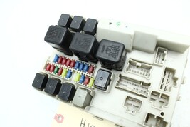 2003-2008 INFINITI FX35 FX45 ENGINE BAY FUSE RELAY BOX H1817 image 7