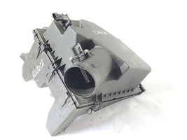 Air Box With Mass Air Flow Sensor Without Tubes OEM 2010 Cadillac SRX - $26.51