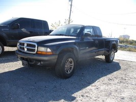 (LOCAL PICKUP ONLY) Driver Left Quarter Glass Fits 97-04 DAKOTA 1613059 - $56.10