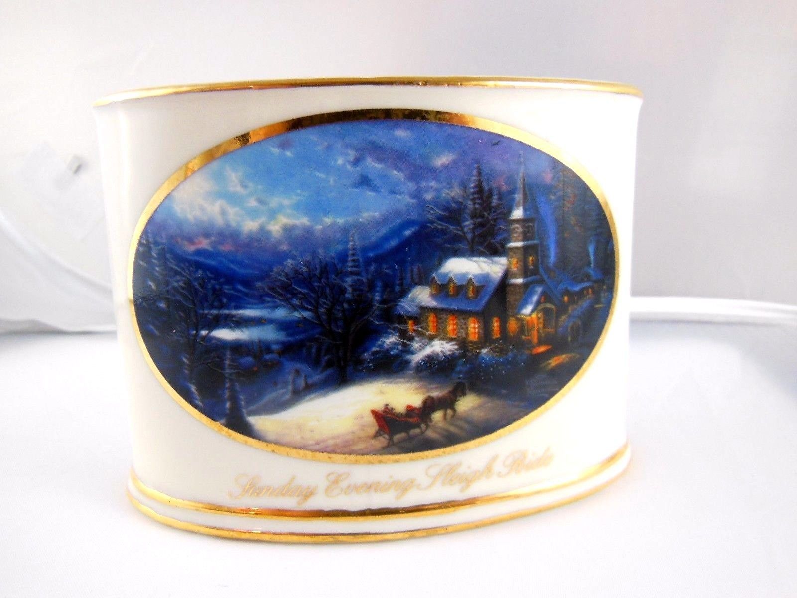 Thomas Kinkade Sunday Evening Sleigh Ride Vase Pencil Holder 2004             - $9.89