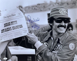 Richard Petty Signé 16x20 Nascar 1979 Champion Papier Photo JSA Hologramme - £76.58 GBP