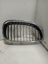 Passenger Grille Upper Bumper Mounted Fits 06-10 BMW 550i 714966 - $741.37 MXN
