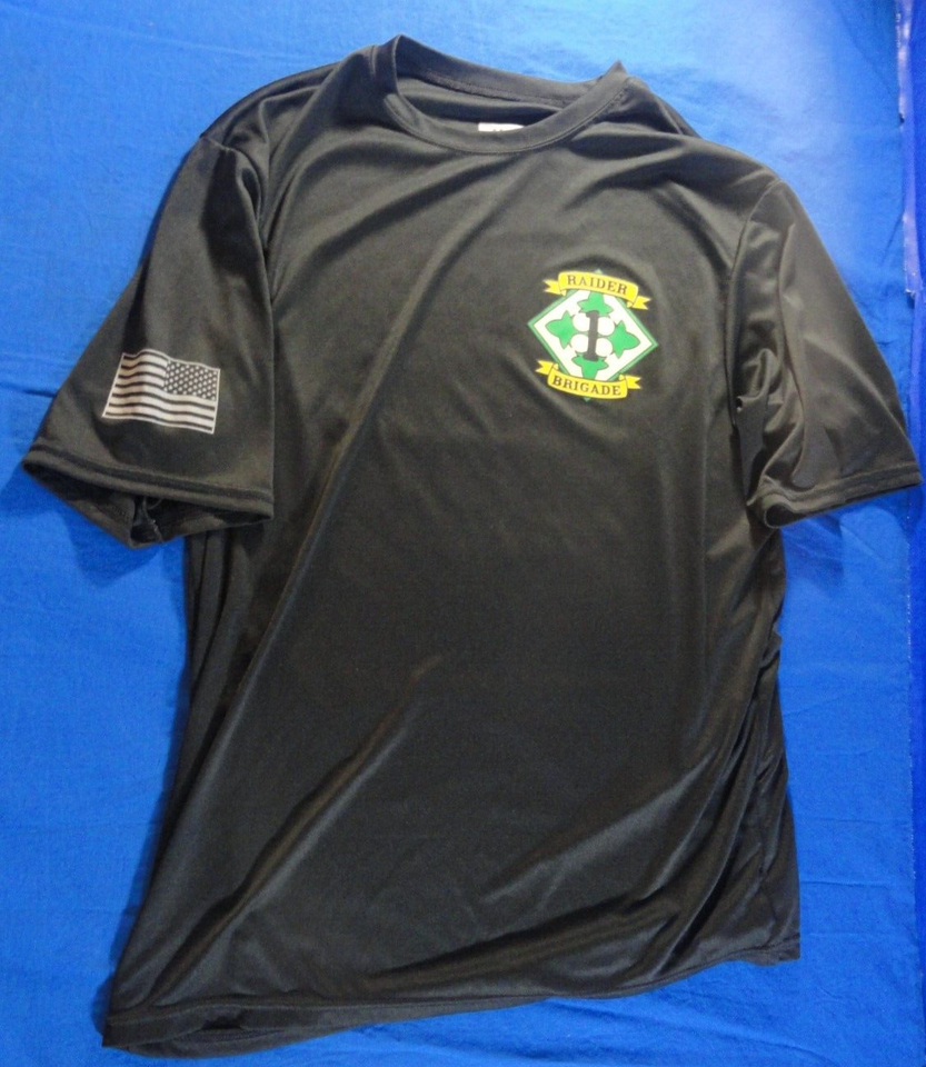 DISCONTINUED 4TH INFANTRY DIVISION RAIDER BRIGADE ALPHA UNIT SHIRT MEDIUM - $26.39