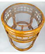 Oval Rattan &amp; Glass Side Table 23&quot; Clover Tiki Bamboo MCM Hollywood Regency - $9,236.48 MXN