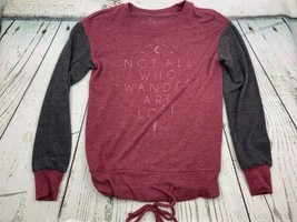 Juniors XS Not All Who Wander Lightweight Soft Sweatshirt - $24.22