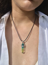 Aura Pendant Quartz - $130.29 MXN