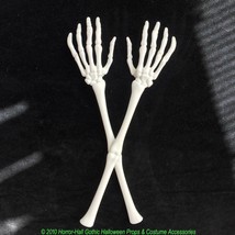 Gothic Skeleton Tongs Salad Servers Hands Arms Halloween Prop Kitchen Decoration - £3.70 GBP