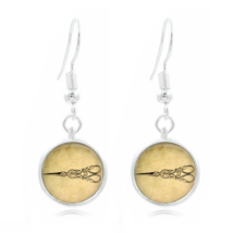 Vintage Scissors Cabochon Earrings - $56.34 MXN