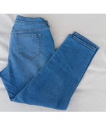 Old Navy Ladies Size 10 Cropped Light Wash Jeans w/ Patch Regular Fit 32... - $8.53