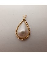 Vintage Teardrop Faux Pearl Pendant Gold Tone Rope Frame 19.9mm Mother o... - €45,88 EUR