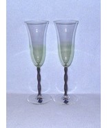 Le Stelle 2 Champagne Flutes Glasses Green with Purple Stems - $20.56 CAD
