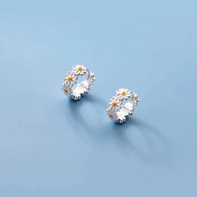 Fashion Silver Color Daisy Circle Earrings For Women Korea Flower Hoops Romantic - £11.16 GBP
