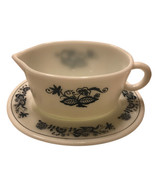 Pyrex White Glass Navy Blue Floral Gravy Boat and Underplate Set Old Tow... - $546.53 MXN