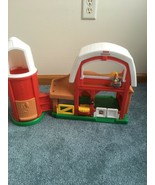LITTLE PEOPLE FISHER PRICE FARM WITH SILO AND FARM SOUNDS WORKS - $28.36 CAD