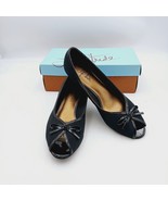 Life Stride Ladies Black Peep Toe Pump Spool Heel Sz 9M Bows Lina Model - $624.45 MXN