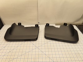 GM 84254758 Splash Guards FRONT HD - $1,314.30 MXN