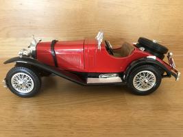 Bburago Mercedes-Benz SSK (1928) Diecast Model Car-Scale 1/18-Red/Black-... - $1,399.43 MXN