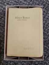 Holy Bible Concordance Self-Pronouncing Edition 1962 World Publishing Co - £9.30 GBP