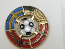 Pin Sweden Denmark United States Tournament Soccer Vintage  - £7.40 GBP