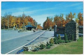 Postcard Gateway At Western Entrance To Algonquin Park Ontario - £2.31 GBP