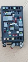 05-06 Chevy Trailblazer Envoy 5.3 Engine Fuse Box 15141559-2   (One Brok... - $395.01