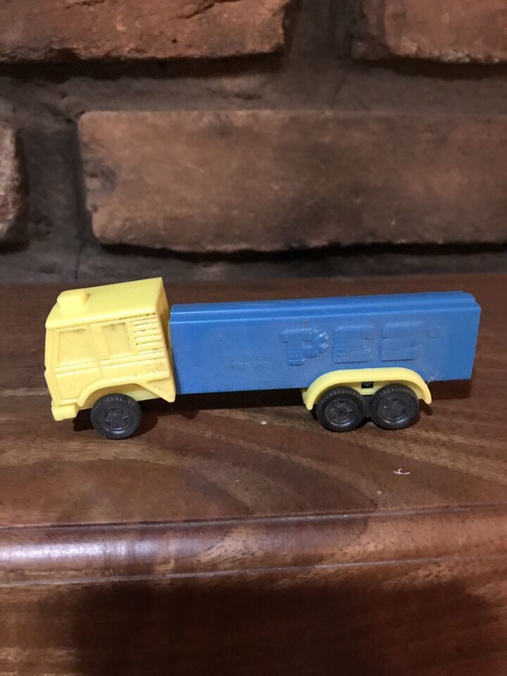 Vintage Pez Dispenser No Feet Truck - Blue &amp; Yellow -  Austria - $17.63