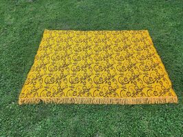 Yellow vintage bedspread, eye-catching retro bed cover, high quality 70s... - $65.00