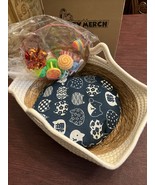 14 Inch Woven Cat Bed Basket &amp; 12-Piece Toy Set NEW - $31.57 CAD