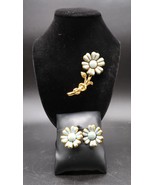 Vtg Gold Tone Enamel Over Metal Brooch &amp; Earring Set Unsigned Fashion Je... - $19.99
