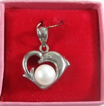Vintage 14k White Gold Dolphin Porpoise with Pearl Heart Pendant Necklace - £106.15 GBP