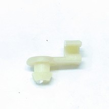 GM 21093813 Saturn Lot of 10 White Retainers Front Side Door Inside Genuine OEM - £35.21 GBP
