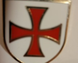 Knights Templar Red Cross Lapel Pin  image 1