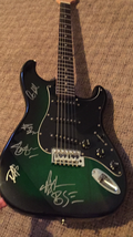 GUNS N ROSES  signed  AUTOGRAPHED  full size  GUITAR - £1,185.11 GBP