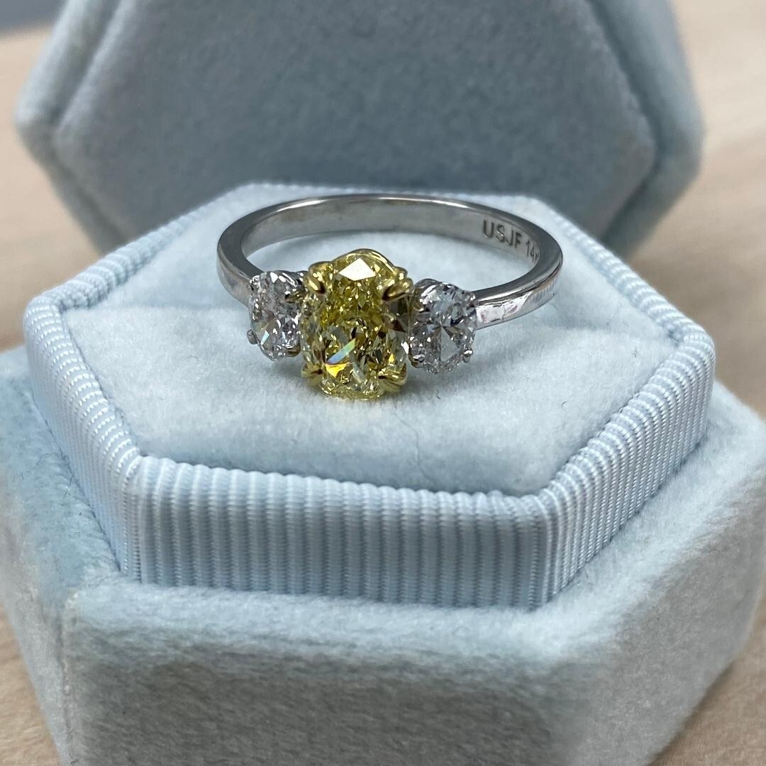 3 Stone 1.22 Ct IGI Yellow Oval Lab Grown Diamond Engagement Ring 14k 1.74 Ctw Item image 5