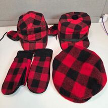 Buffalo Plaid Winter Hat and Mitten Lot 4 Adult OSFM Target Trapper Set - €24,29 EUR