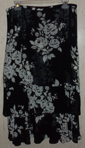 Excellent Womens Emma James Lined Black With White Roses Skirt Size 12 - £20.14 GBP