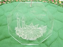 Vintage 1981 Etched Candles Wreath Acrylic Christmas Ornament Holiday Cl... - $9.72