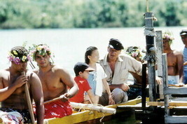 John Wayne, rare with son &amp; daughter on canoe on set Donovan&#39;s Reef 8x12 photo - £9.36 GBP