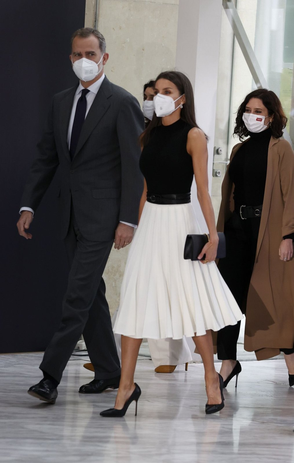 Queen Letizia of Spain Inspired White High-Rise Knife-Pleat A-Line Flare Skirt Item image 3
