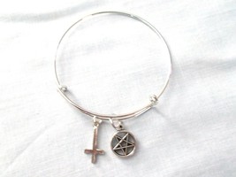 Satanic Inverted Cross and Pentagram Star Charms On 8&quot; Silver Bangle Bra... - $128.44 MXN