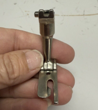 Genuine BERNINA # 174 Record 530-930 Hemmer Foot - Old Style - €15,40 EUR