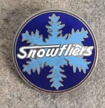 Vintage California SNOWFLIERS Snow Skiing Ski Lodge Souvenir Lapel Enamel Pin - £7.46 GBP