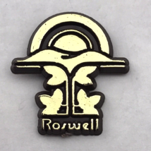 Roswell NM Vintage Pin Plastic Gold and Black - £9.72 GBP