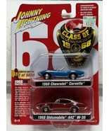 Johnny Lightning Class of 1968 Chevrolet Corvette &amp; Oldsmobile 442 W-30 ... - $331.47 MXN