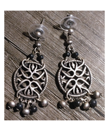 Women&#39;s Silver Filigree 1&quot; Dangle Pierced Ea rings Black &amp; Silver Balls - $16.23 CAD