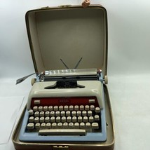 Vintage Typewriter: Royal Futura 800 in Periwinkle Blue - Working. - £58.05 GBP