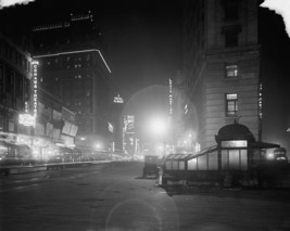 Times Square at night as seen from Broadway 1915 Photo Print - £6.91 GBP+